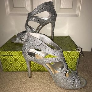 Sparkly pumps